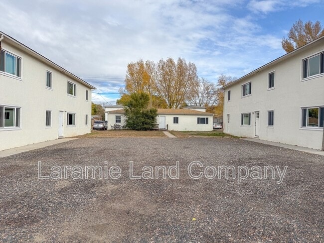 Building Photo - 863 N 4th St