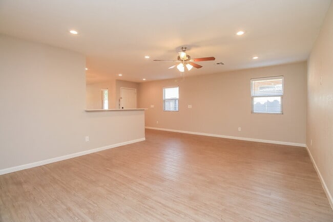 Photo - 3825 E Frances Ln