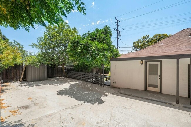 Photo - 3501 N Figueroa St