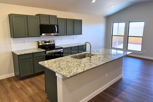 Kitchen Island - 5913 Settler Ave