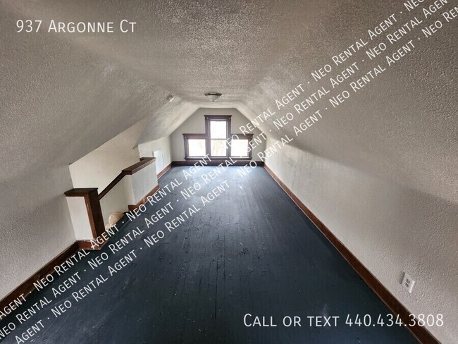 Photo - 937 Argonne Ct