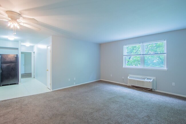 Photo - CREST MANOR APARTMENTS Unidad CREST MANOR 108-B12
