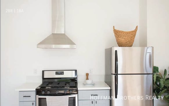 404 1/2 N Ave 54-