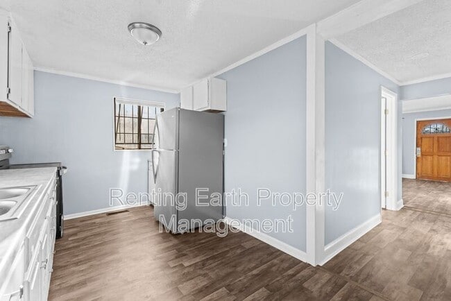 Photo - 3829 Ellis Ave SW