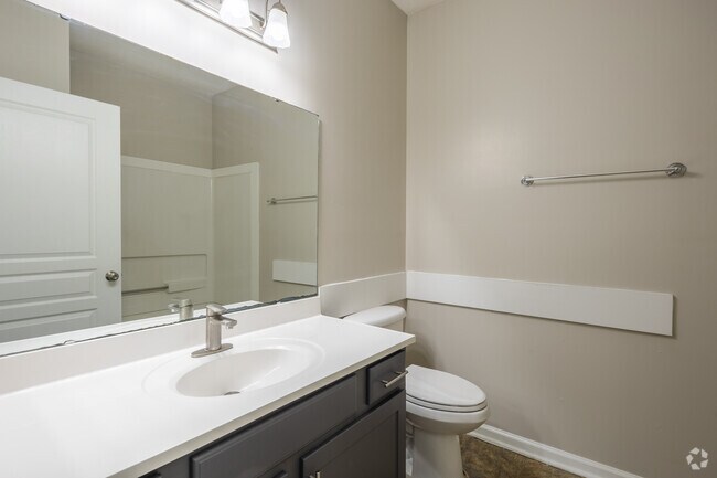 2BR, 2BA - 1,104SF - Second Bathroom