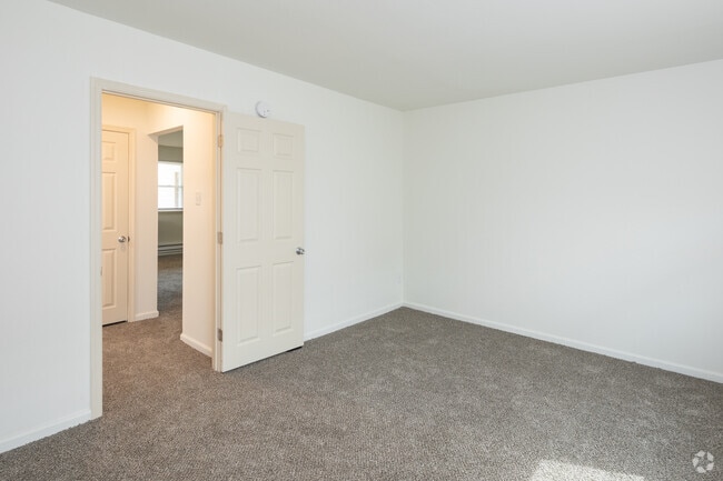 1BR, 1BA - 640SF