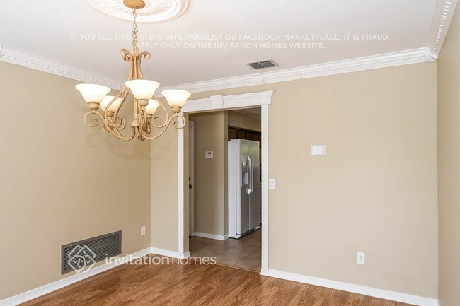 Photo - 9044 Camshire Dr