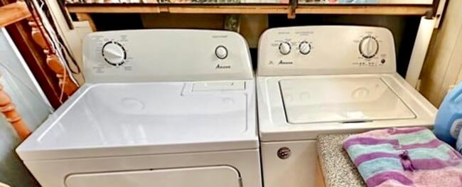 Photo - 7741 W Argyle St