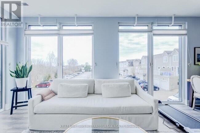 Photo - 631 Liverpool Rd