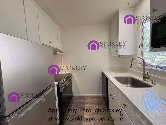 Photo - 1411 Creekside Dr
