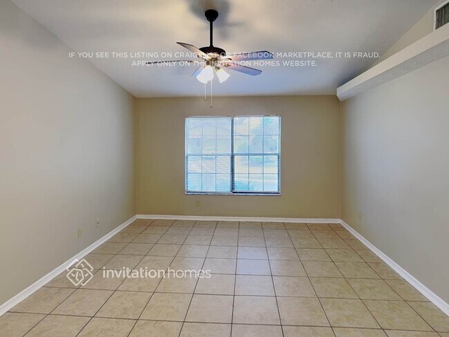 Photo - 715 Foxglove Pl