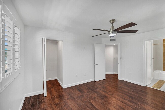 Photo - 4550 SW 68th Ct