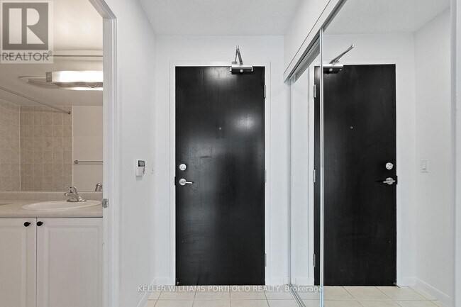 Photo - 18 Yonge St Unit 1504