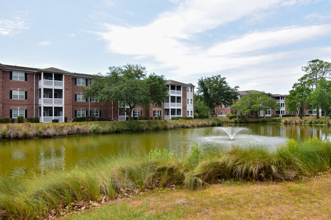 Building Photo - 1481 Cambridge Lakes Dr Rental