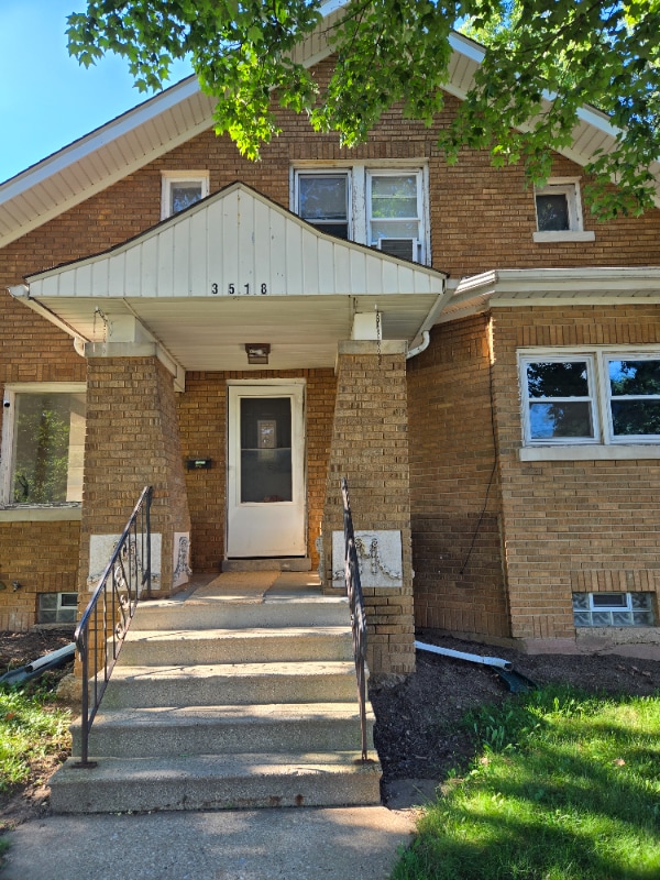 Building Photo - 3518 57th St Rental