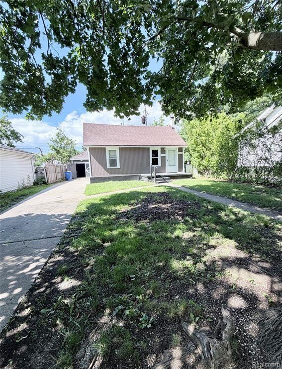 8661 Dodge Ave