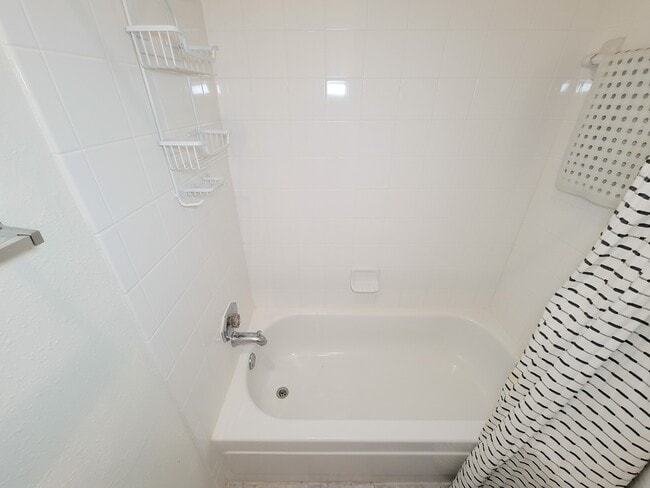 Photo - 7119 N Holiday Dr