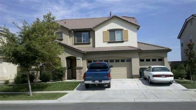 Front View - 5615 Seedling Way House