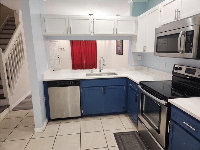 Photo - 8637 Hunters Key Cir