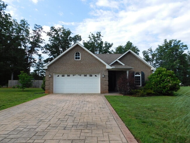 Building Photo - 161 Soybean Dr