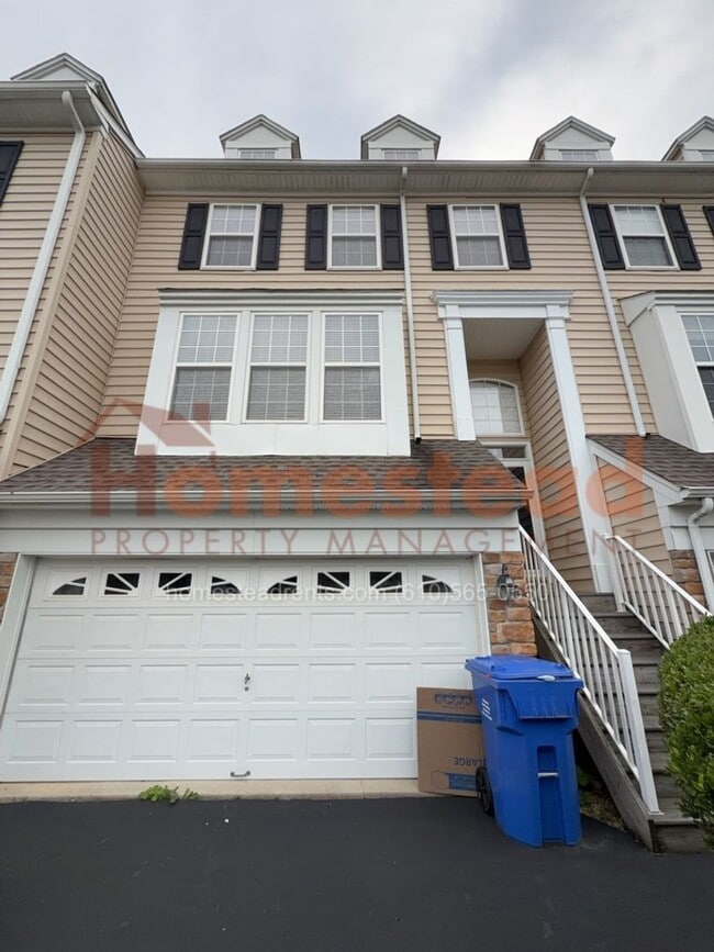 Building Photo - TOWNHOME FOR RENT IN GLEN MILLS