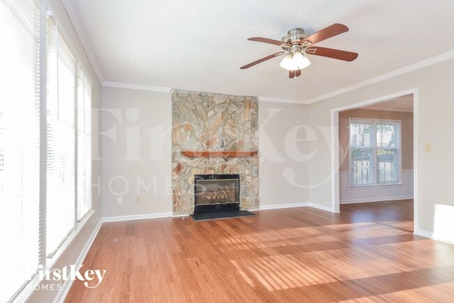 Photo - 4706 Pine Hollow Ln