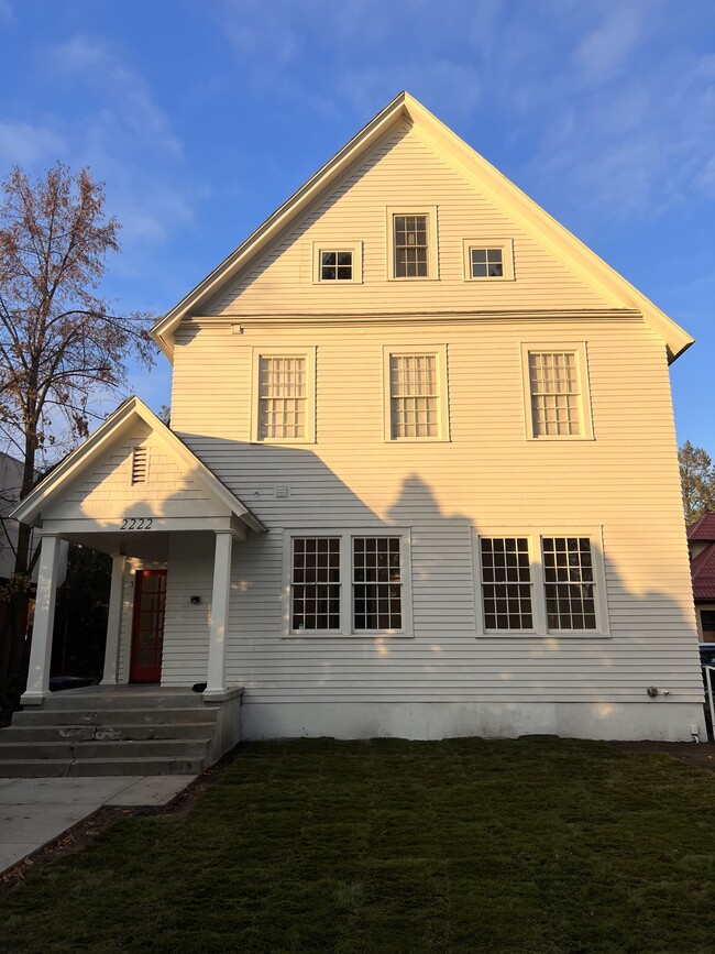 Photo - 2222 W 2nd Ave