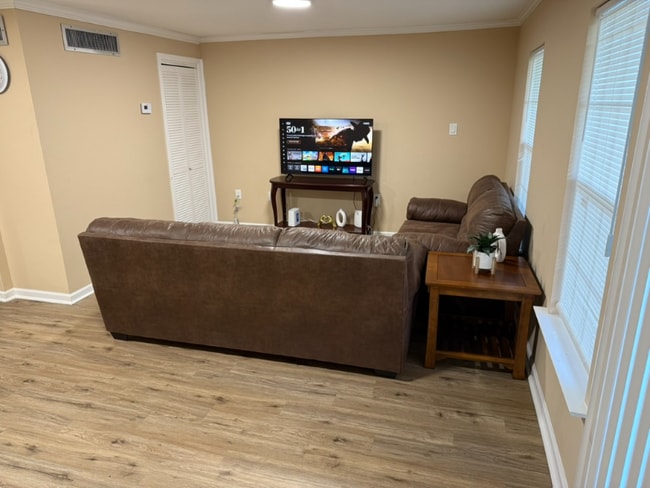 Photo - 1732 Westhaven Ln Unit 1732 B