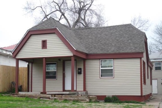 449 Pay own bills or $849 ALL BILLS PAID - 1019 NW 31st St House
