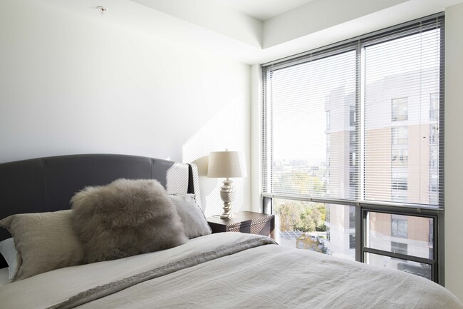 Midtown Crossing Apartments For Rent in Omaha, NE