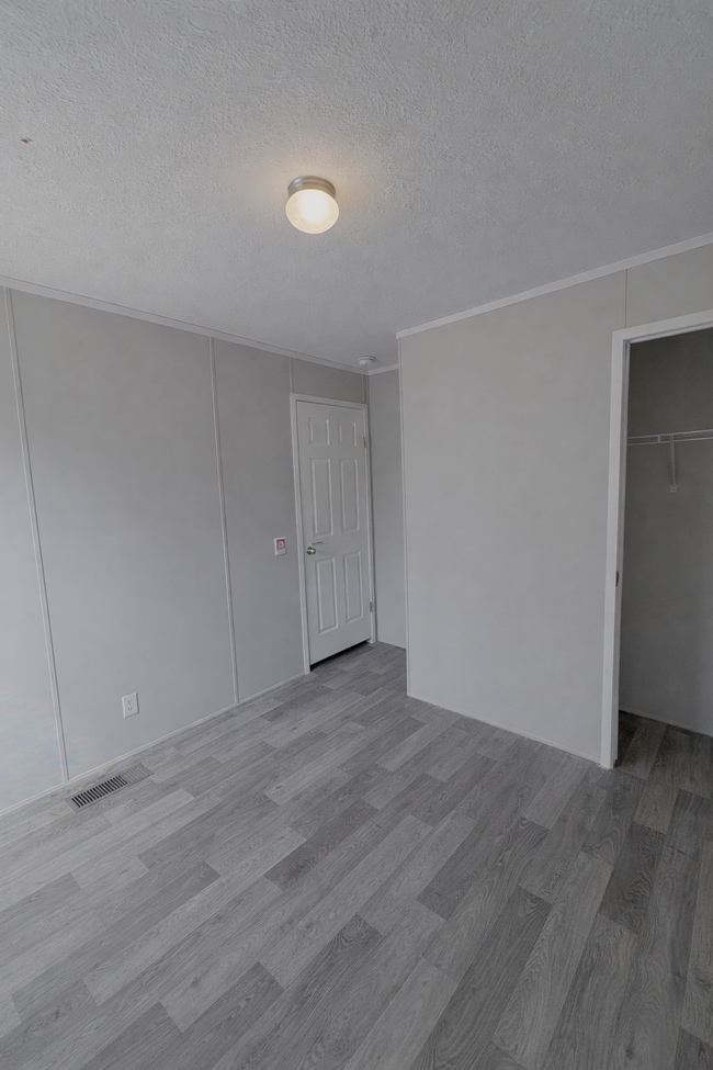 Photo - 248 Laurel Leah