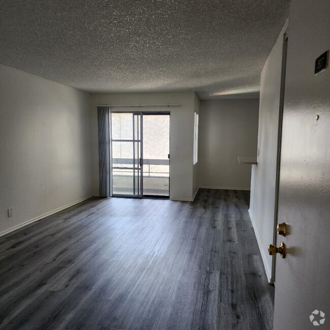 Building Photo - 4424 Woodman Ave Unit 307 Rental