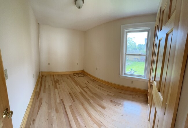 Photo - 31 Loomis St