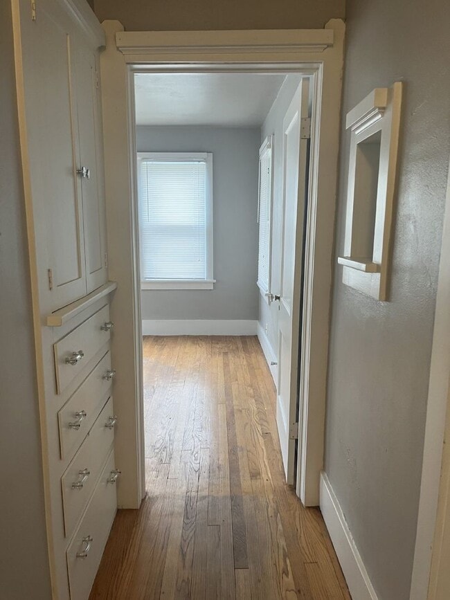 Photo - 2-Bedroom Home near Uptown.