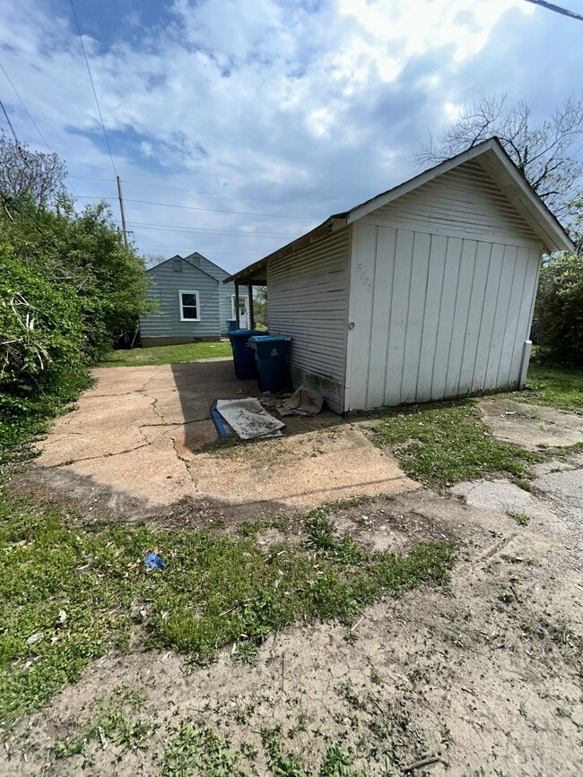 Photo - 5637 Jennings Station Rd