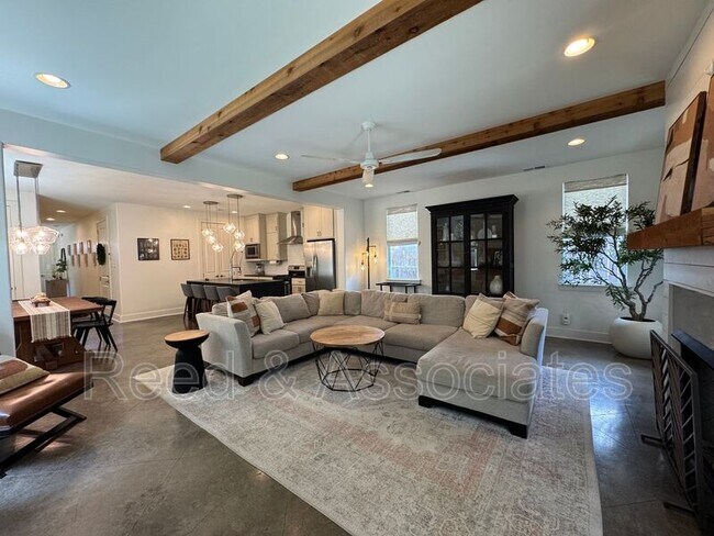 Photo - 1080 Blythe St