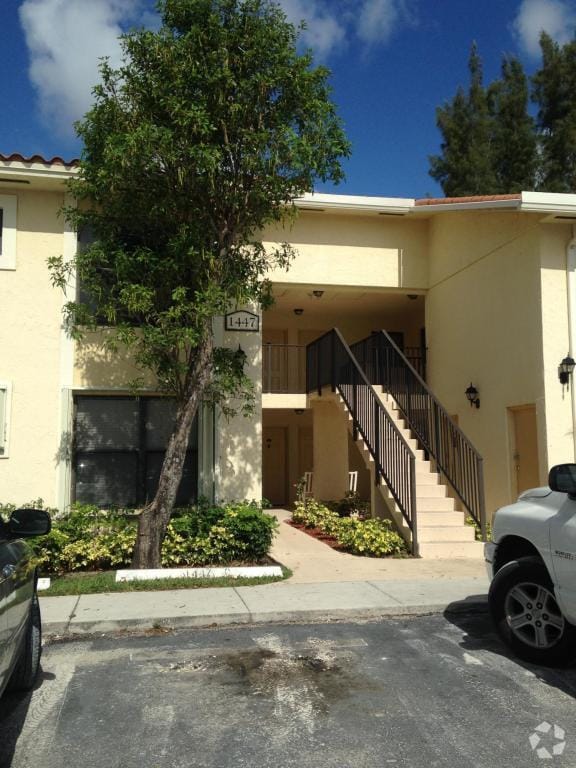Building Photo - 1447 Lake Crystal Dr Unit E Rental
