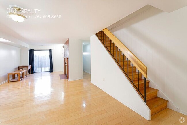 Building Photo - 2107 Arch St Rental