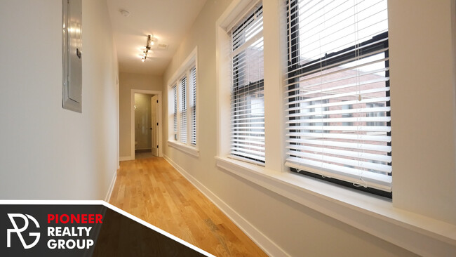 Photo - 2209 W Eastwood Ave Unit 3