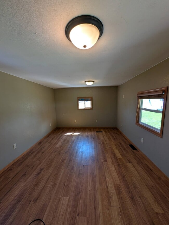 Photo - 105 Pier St