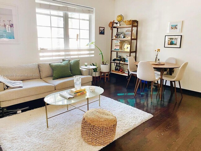 Photo - 435 21st St Unidad 216