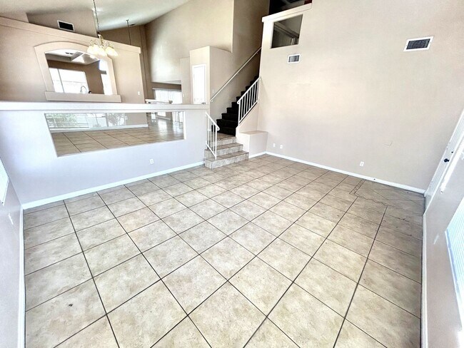 Photo - 2514 Quail Canyon Ave