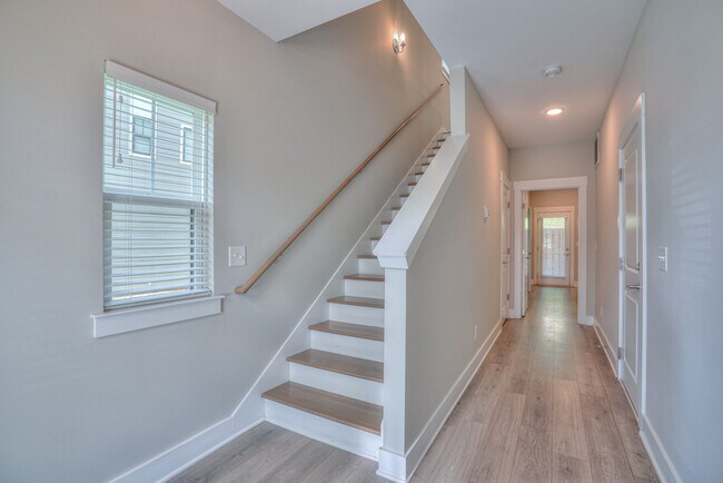 Photo - 175 Stonecrest Dr