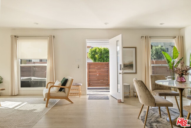 Photo - 4616 Rosewood Ave