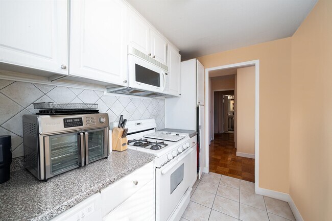 Photo - 6040 JFK Blvd E Unidad 27L