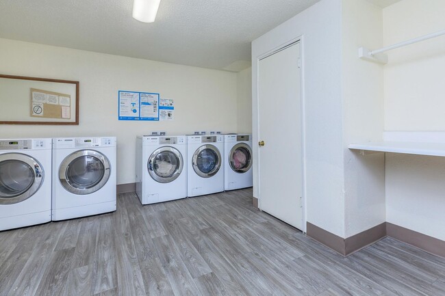 Photo - Mar Vista Apartments