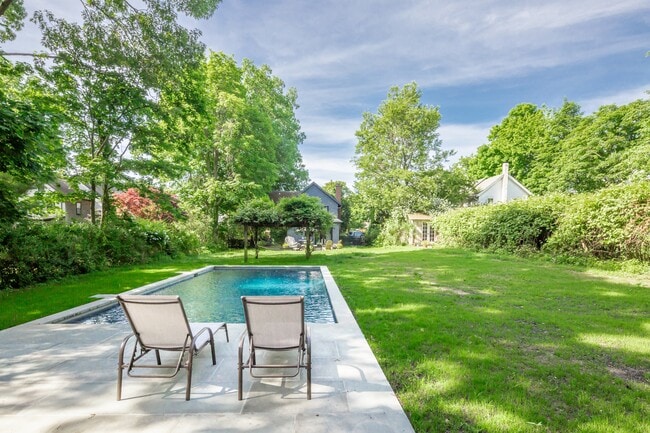 Photo - 75 Hampton St