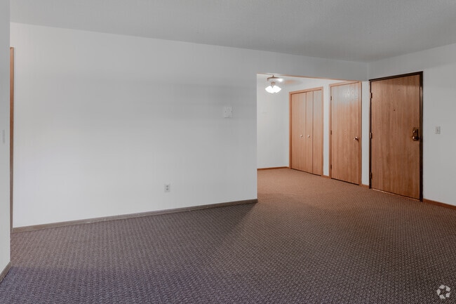 2BR, 1BA - 851SF - Stearnsway Apartments