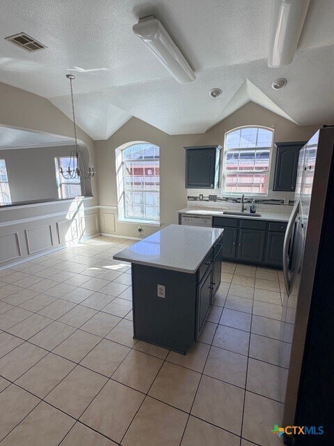 Photo - 2013 Schottische Ln