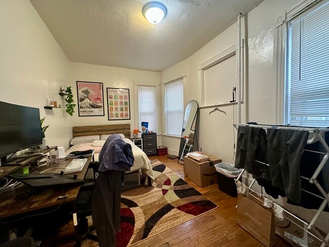 Photo - 30 Ashford St Unit 1